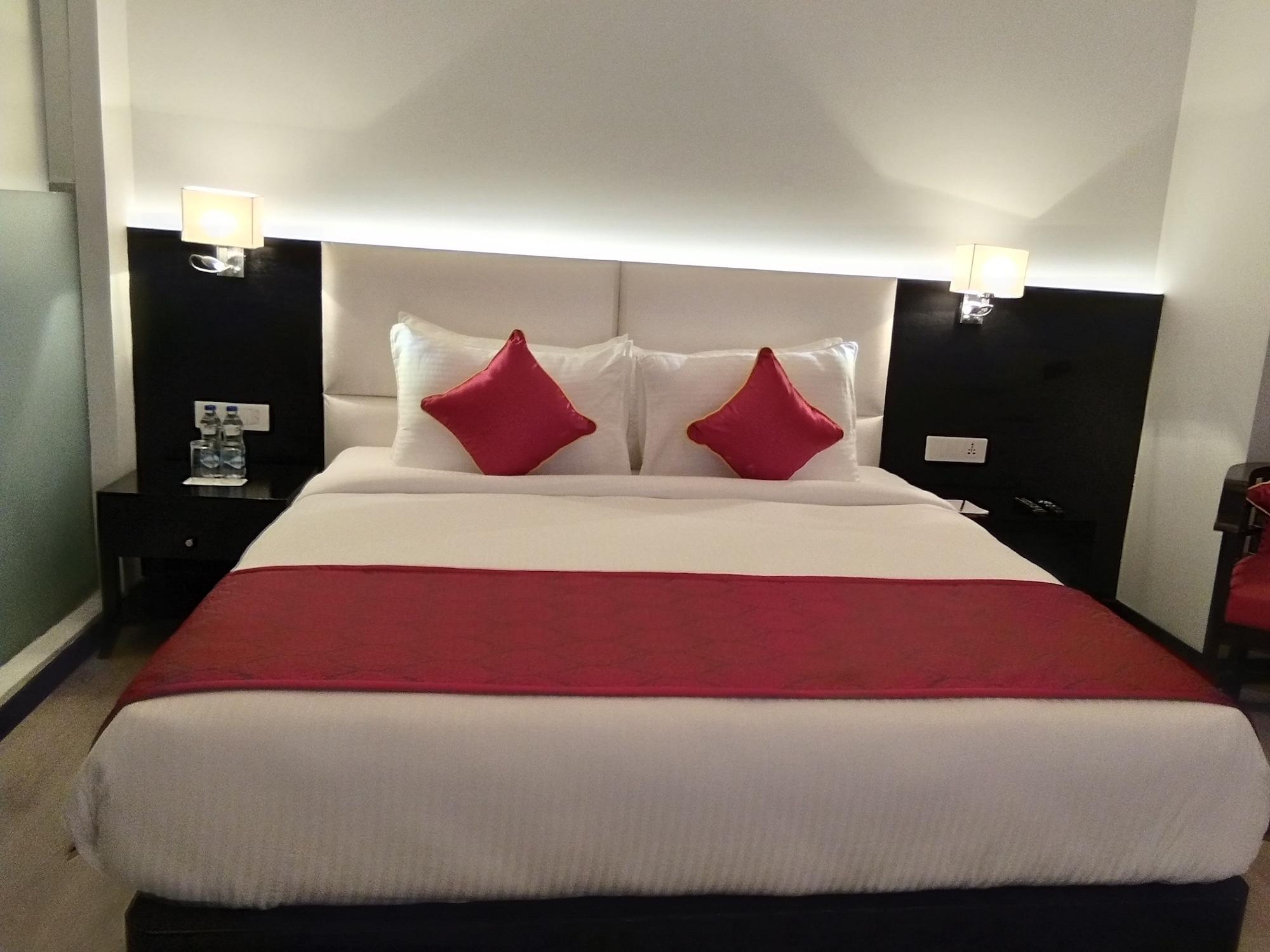Ramada Encore Jalandhar Bagian luar foto