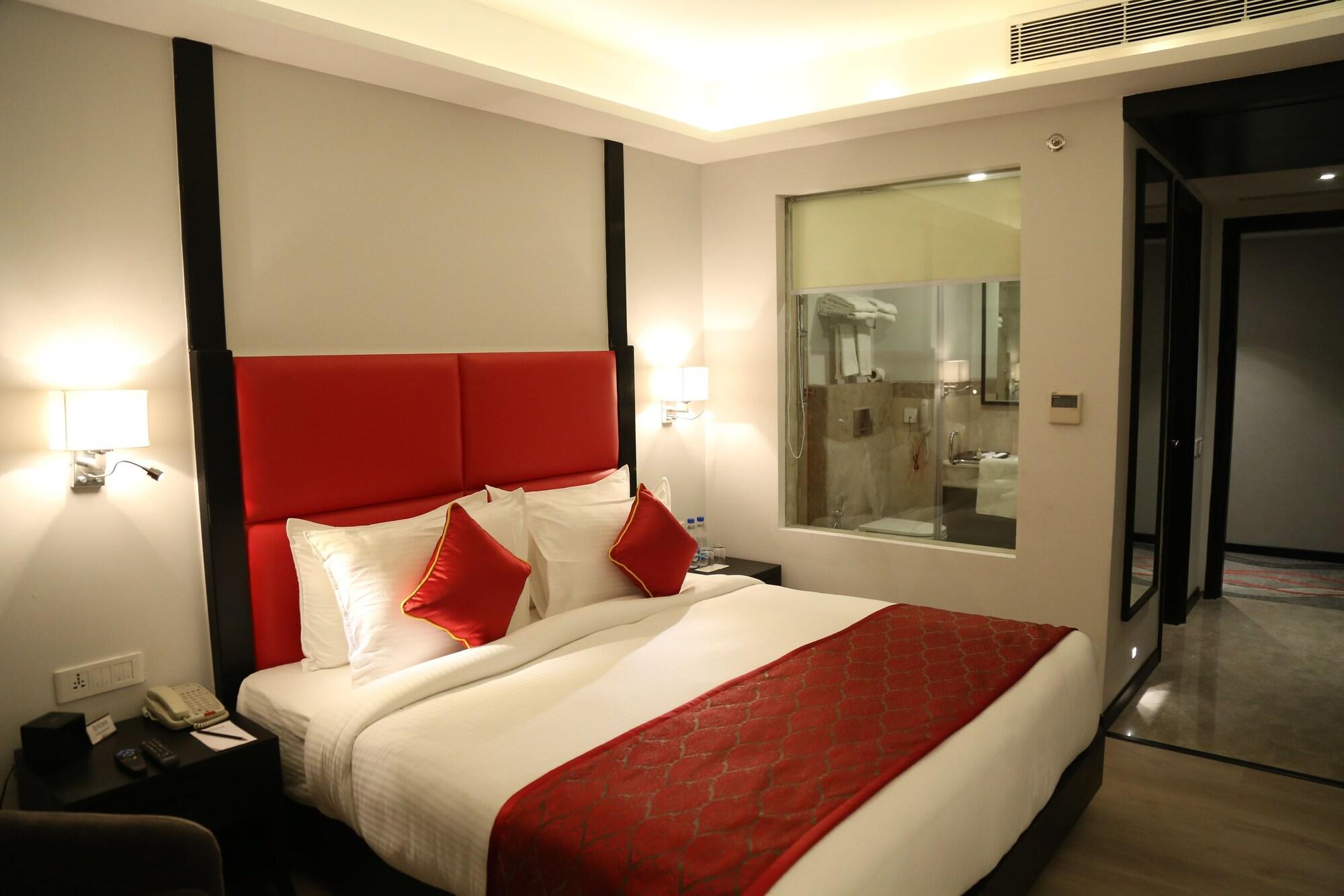 Ramada Encore Jalandhar Bagian luar foto