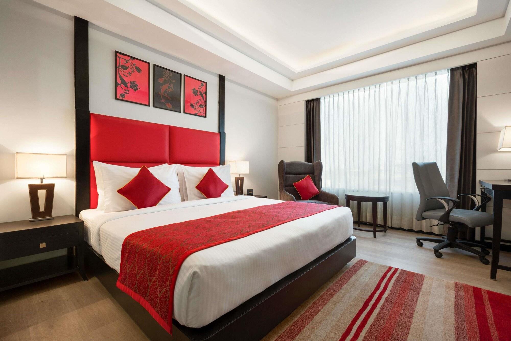 Ramada Encore Jalandhar Bagian luar foto