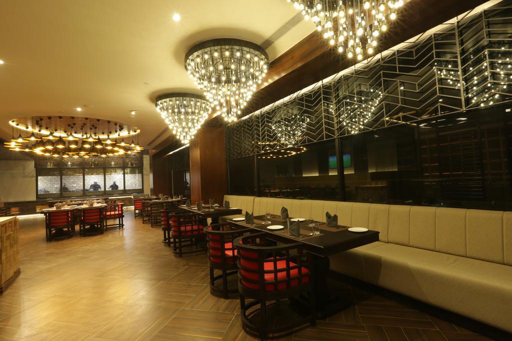 Ramada Encore Jalandhar Bagian luar foto