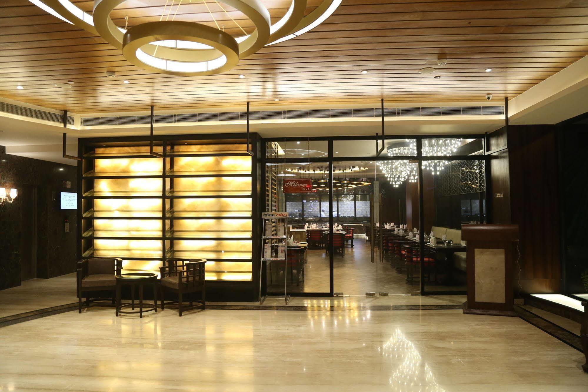 Ramada Encore Jalandhar Bagian luar foto