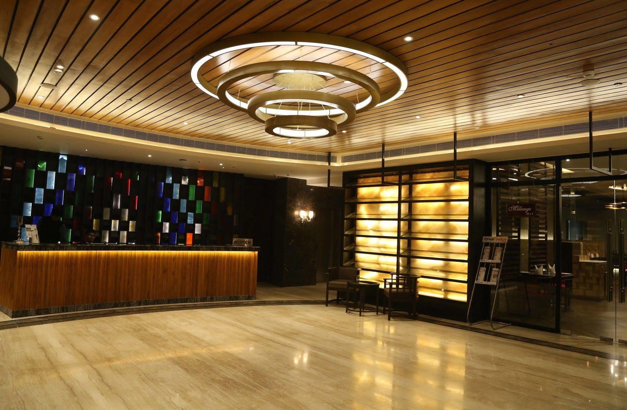 Ramada Encore Jalandhar Bagian luar foto