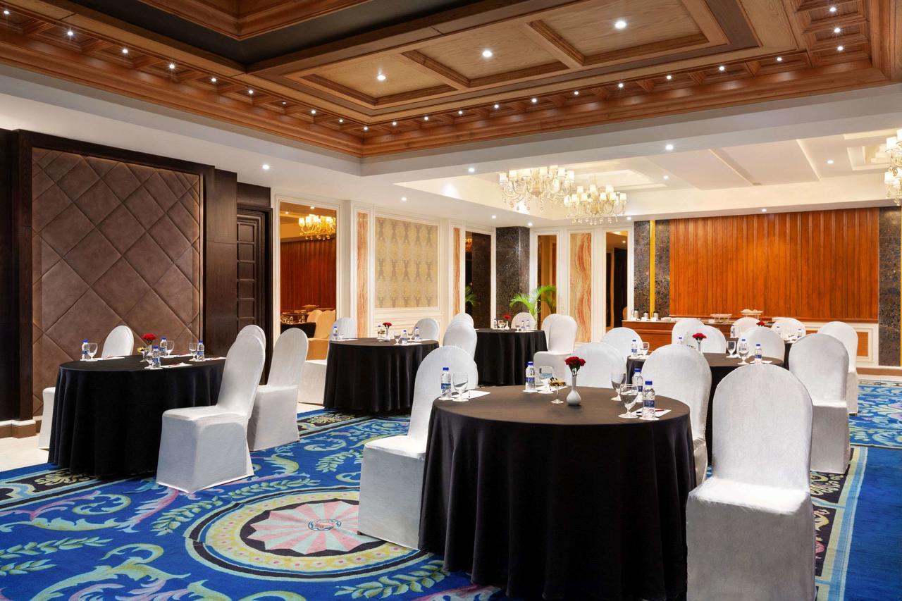 Ramada Encore Jalandhar Bagian luar foto