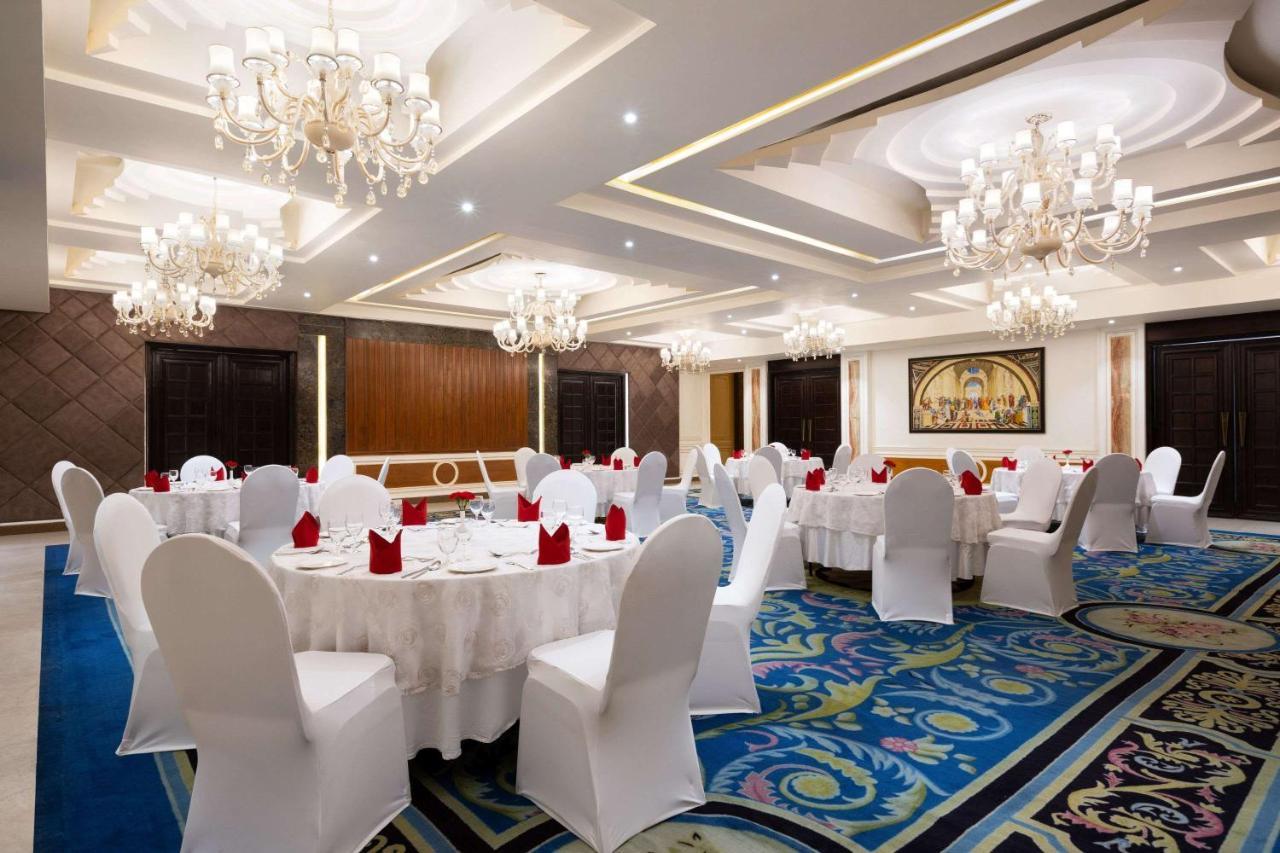 Ramada Encore Jalandhar Bagian luar foto