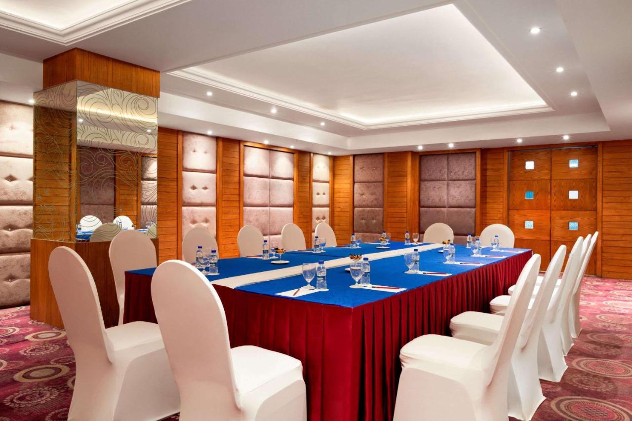 Ramada Encore Jalandhar Bagian luar foto