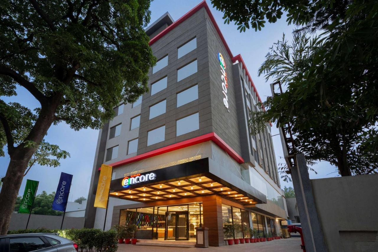 Ramada Encore Jalandhar Bagian luar foto